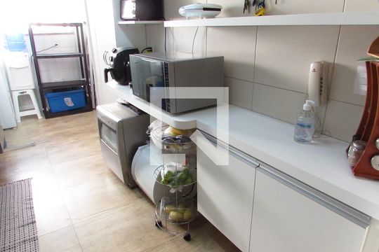 Cozinha de apartamento à venda com 3 quartos, 116m² em Vila Suzana, São Paulo