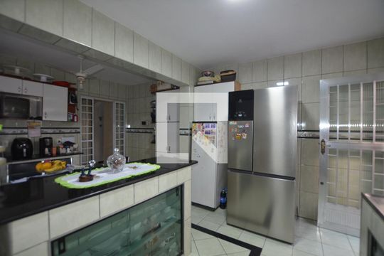 Cozinha de casa à venda com 4 quartos, 230m² em Irajá, Rio de Janeiro