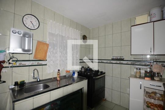 Cozinha de casa à venda com 4 quartos, 230m² em Irajá, Rio de Janeiro