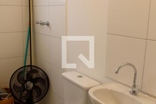 Banheiro da Suíte 2 de apartamento à venda com 2 quartos, 55m² em São Pedro, Osasco