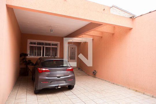 Garagem de casa à venda com 3 quartos, 160m² em Conjunto Residencial Jardim Canaa, São Paulo