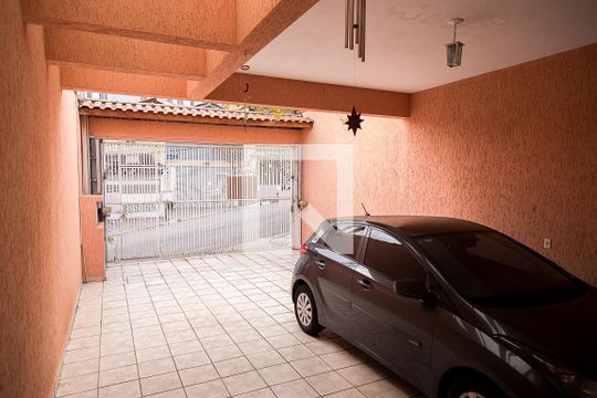 Garagem de casa à venda com 3 quartos, 160m² em Conjunto Residencial Jardim Canaa, São Paulo