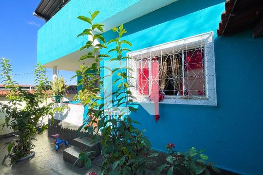 Fachada de casa à venda com 3 quartos, 126m² em Industrial, Contagem
