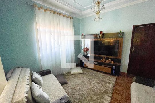 Casa à venda com 3 quartos, 126m² em Industrial, Contagem