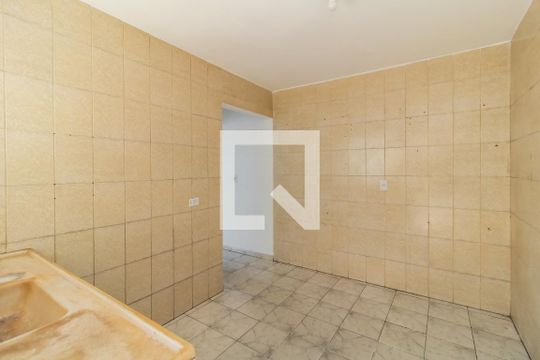 Cozinha de casa para alugar com 2 quartos, 100m² em Vila Talarico, São Paulo