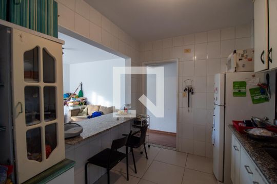 Cozinha de apartamento à venda com 3 quartos, 70m² em Butantã, São Paulo