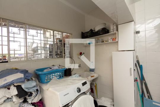 Área de Serviço de casa para alugar com 3 quartos, 320m² em Indianópolis, São Paulo