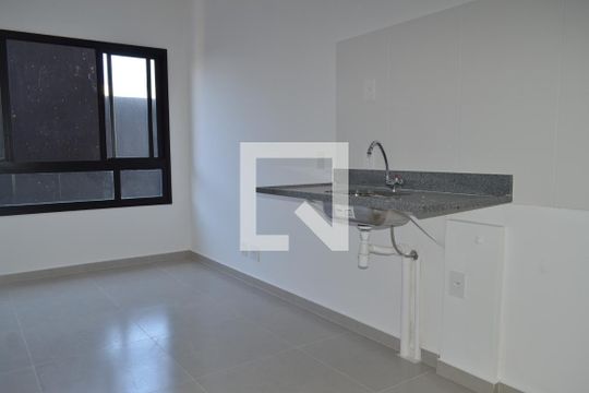 Cozinha de apartamento para alugar com 1 quarto, 30m² em Ipiranga, São Paulo
