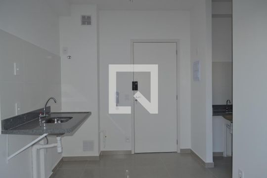 Cozinha de apartamento para alugar com 1 quarto, 30m² em Ipiranga, São Paulo