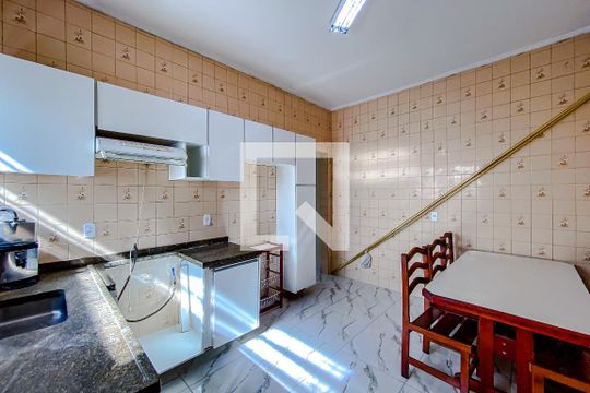 Cozinha de casa à venda com 2 quartos, 108m² em Vila Regente Feijó, São Paulo