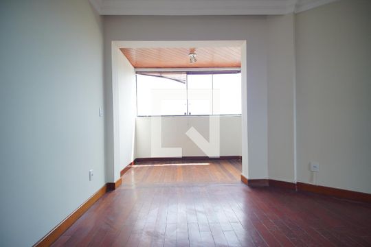 Sala de apartamento à venda com 4 quartos, 162m² em São João, Porto Alegre