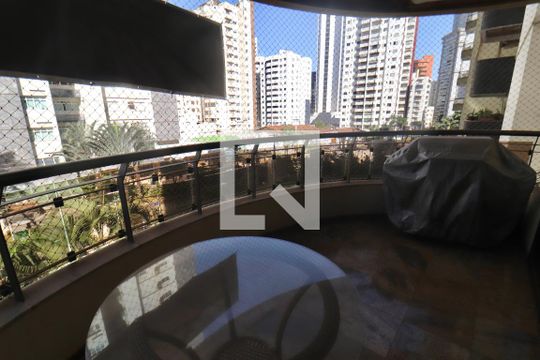 Varanda de apartamento para alugar com 4 quartos, 242m² em Setor Bueno, Goiânia