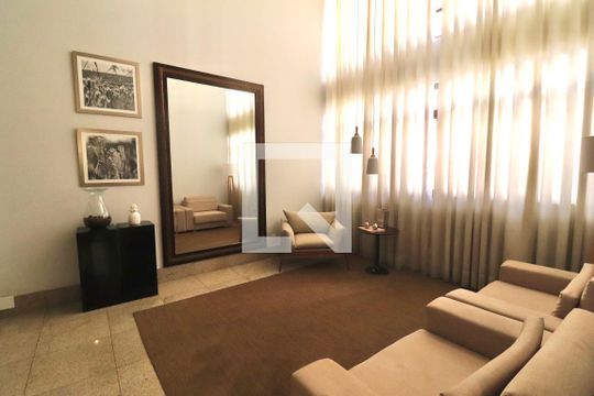 Hall de entrada de apartamento para alugar com 4 quartos, 242m² em Setor Bueno, Goiânia