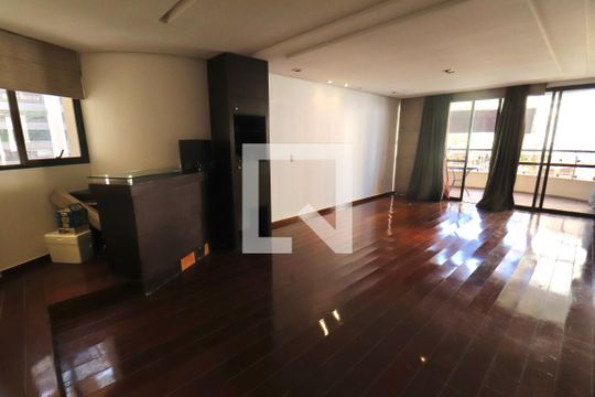 Sala de apartamento para alugar com 4 quartos, 242m² em Setor Bueno, Goiânia
