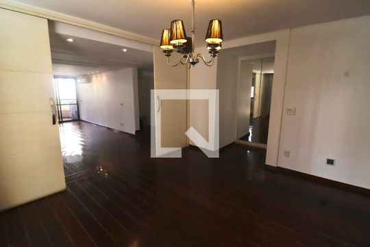 Sala 2 de apartamento para alugar com 4 quartos, 242m² em Setor Bueno, Goiânia