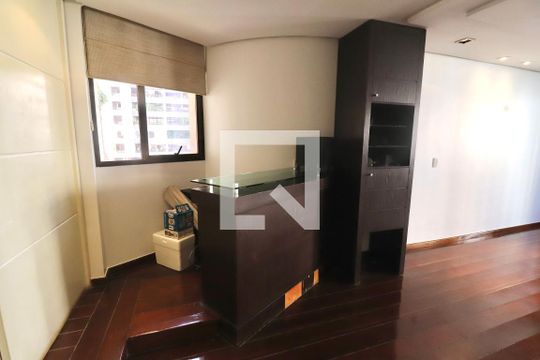 Sala de apartamento para alugar com 4 quartos, 242m² em Setor Bueno, Goiânia
