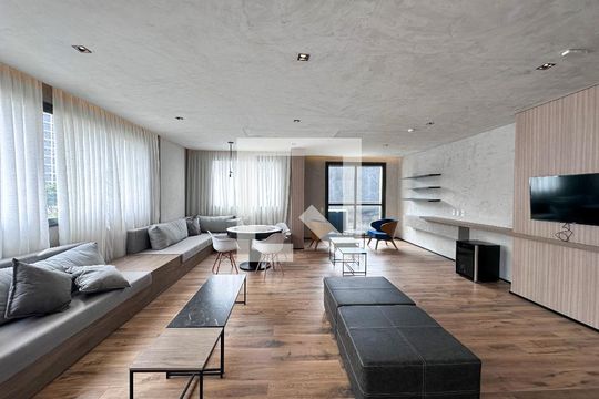 Área comum de kitnet/studio para alugar com 0 quarto, 25m² em Jardim das Acácias, São Paulo