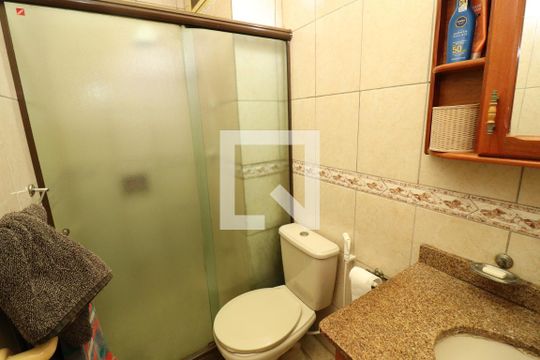 Banheiro Social de apartamento à venda com 3 quartos, 60m² em Tauá, Rio de Janeiro
