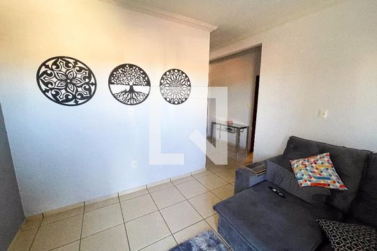 Sala de casa à venda com 6 quartos, 250m² em Diamante, Belo Horizonte