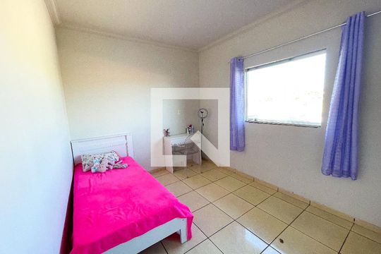 Quarto 1 de casa à venda com 6 quartos, 250m² em Diamante, Belo Horizonte