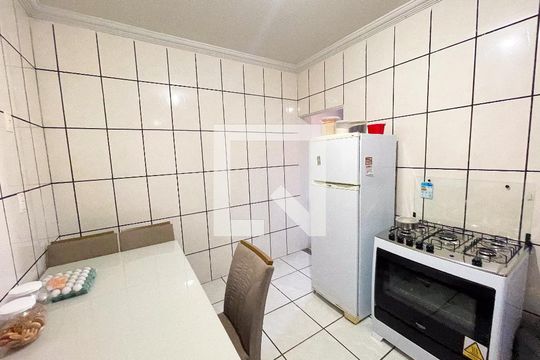 Cozinha de casa à venda com 6 quartos, 250m² em Diamante, Belo Horizonte