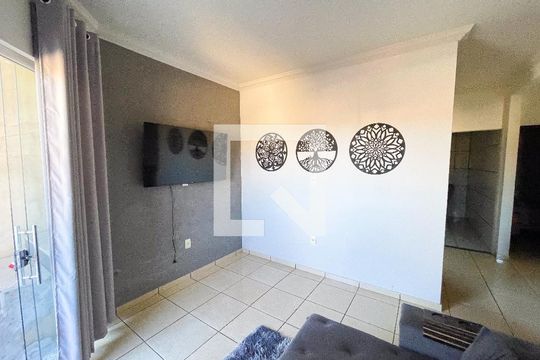 Sala de casa à venda com 6 quartos, 250m² em Diamante, Belo Horizonte