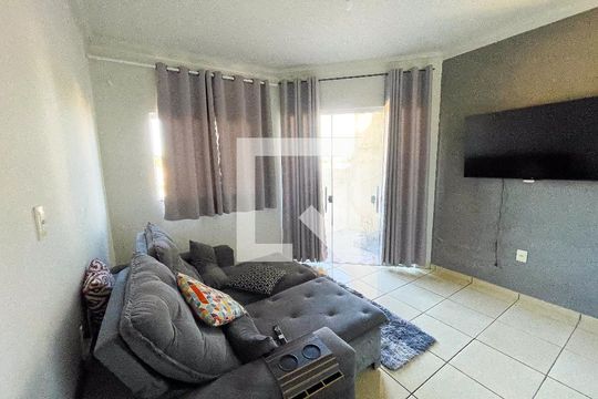 Sala de casa à venda com 6 quartos, 250m² em Diamante, Belo Horizonte