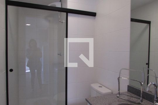 Banheiro de apartamento à venda com 1 quarto, 33m² em Butantã, São Paulo