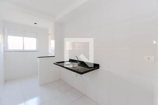 Cozinha de apartamento para alugar com 2 quartos, 56m² em Vila Galvão, Guarulhos