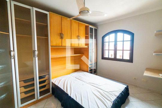 Suite de casa de condomínio para alugar com 3 quartos, 185m² em Vila Parque Jabaquara, São Paulo