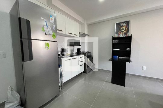 Cozinha de apartamento para alugar com 2 quartos, 42m² em Butantã, São Paulo