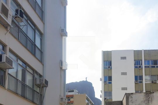 Vista do quarto de apartamento à venda com 1 quarto, 48m² em Lagoa, Rio de Janeiro