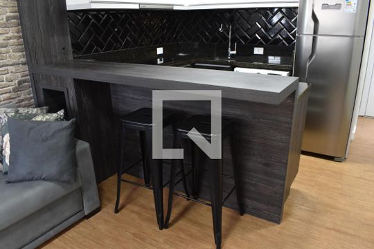 Cozinha de kitnet/studio para alugar com 1 quarto, 33m² em Centro, Curitiba