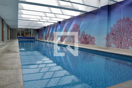Área comum - Piscina de kitnet/studio para alugar com 1 quarto, 33m² em Centro, Curitiba