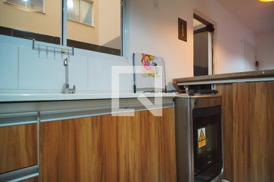 Cozinha de apartamento para alugar com 2 quartos, 48m² em Parque Santa Fé, Porto Alegre