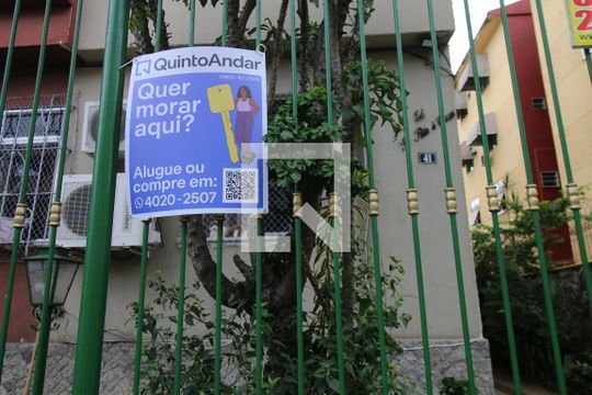 Placa  de apartamento à venda com 3 quartos, 71m² em Penha Circular, Rio de Janeiro