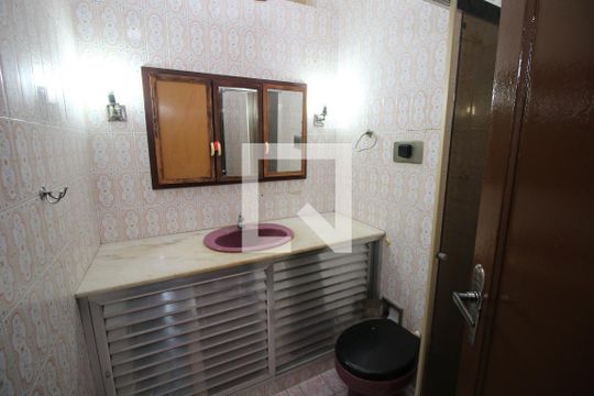 Banheiro de apartamento à venda com 3 quartos, 71m² em Penha Circular, Rio de Janeiro