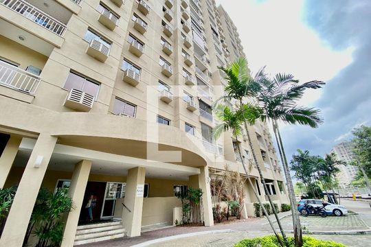 Fachada do bloco de apartamento à venda com 2 quartos, 60m² em Del Castilho, Rio de Janeiro