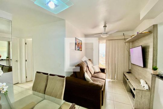Sala de apartamento à venda com 2 quartos, 60m² em Del Castilho, Rio de Janeiro
