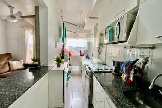 Cozinha e Área de Serviço de apartamento à venda com 2 quartos, 60m² em Del Castilho, Rio de Janeiro
