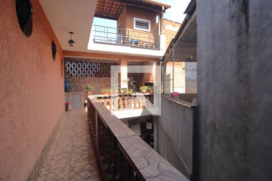 Área comum de casa à venda com 5 quartos, 268m² em Jardim Tupã, São Paulo