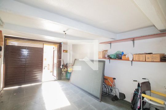 Garagem de casa à venda com 4 quartos, 400m² em Vila Medeiros, São Paulo