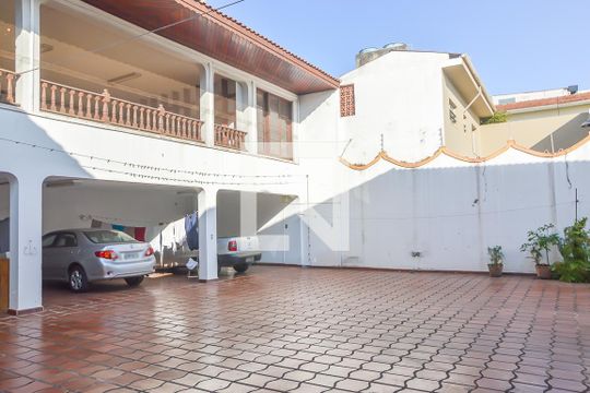 Garagem de casa para alugar com 5 quartos, 640m² em Jardim do Mar, São Bernardo do Campo