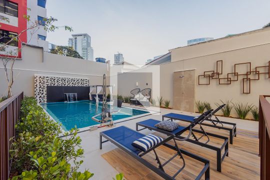 Piscina de apartamento à venda com 1 quarto, 24m² em Pinheiros, São Paulo