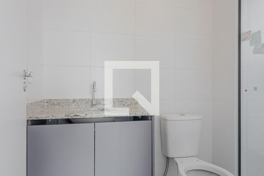 Banheiro da Suíte de apartamento à venda com 1 quarto, 24m² em Pinheiros, São Paulo