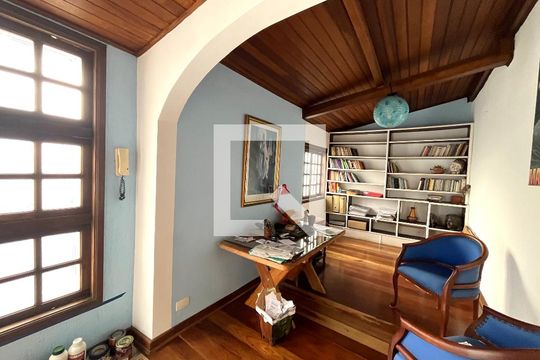 Escritório de casa para alugar com 3 quartos, 122m² em Parque Jabaquara, São Paulo