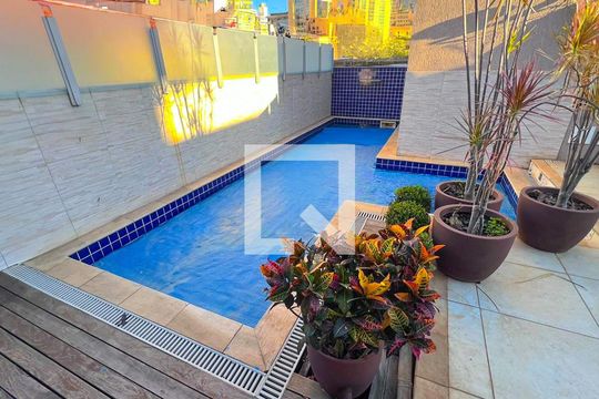 Área comum de casa à venda com 5 quartos, 390m² em Floresta, Belo Horizonte
