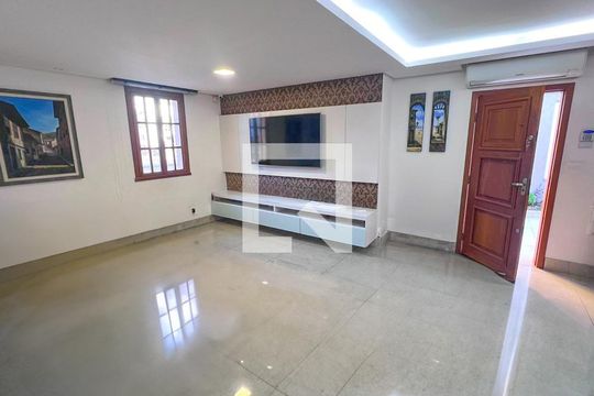 Sala de casa à venda com 5 quartos, 390m² em Floresta, Belo Horizonte