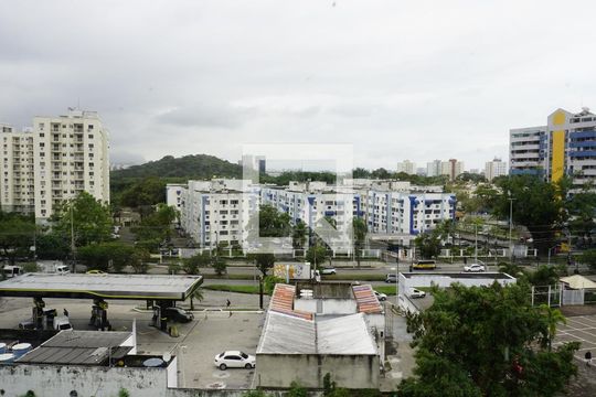 Vista - Quarto Suite 01 de apartamento para alugar com 2 quartos, 64m² em Jacarepaguá, Rio de Janeiro