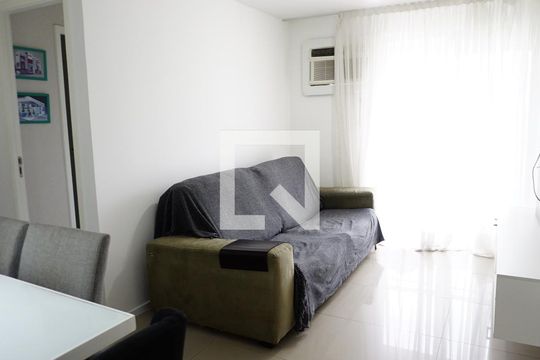 Sala de apartamento para alugar com 2 quartos, 64m² em Jacarepaguá, Rio de Janeiro